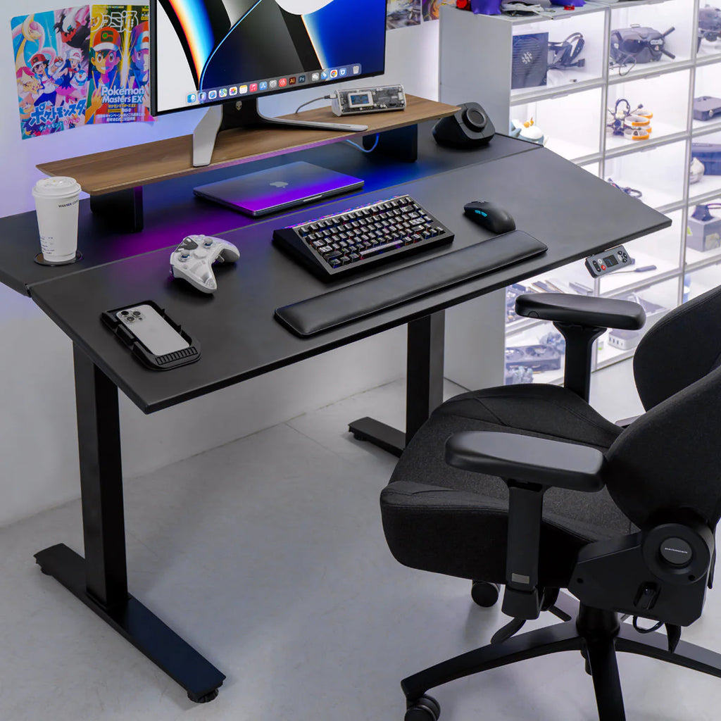 Tilt - Adjustable Desk